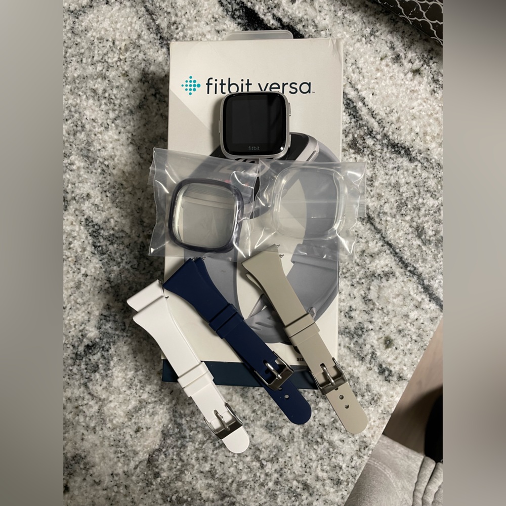 Fitbit Versa bundle